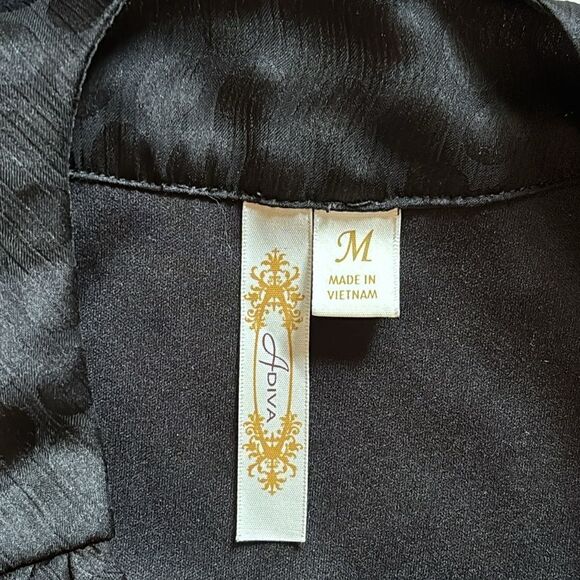 Bundle of Three 3 Assorted Women’s Sleeveless Blouses Size Medium - Picture 3 of 7